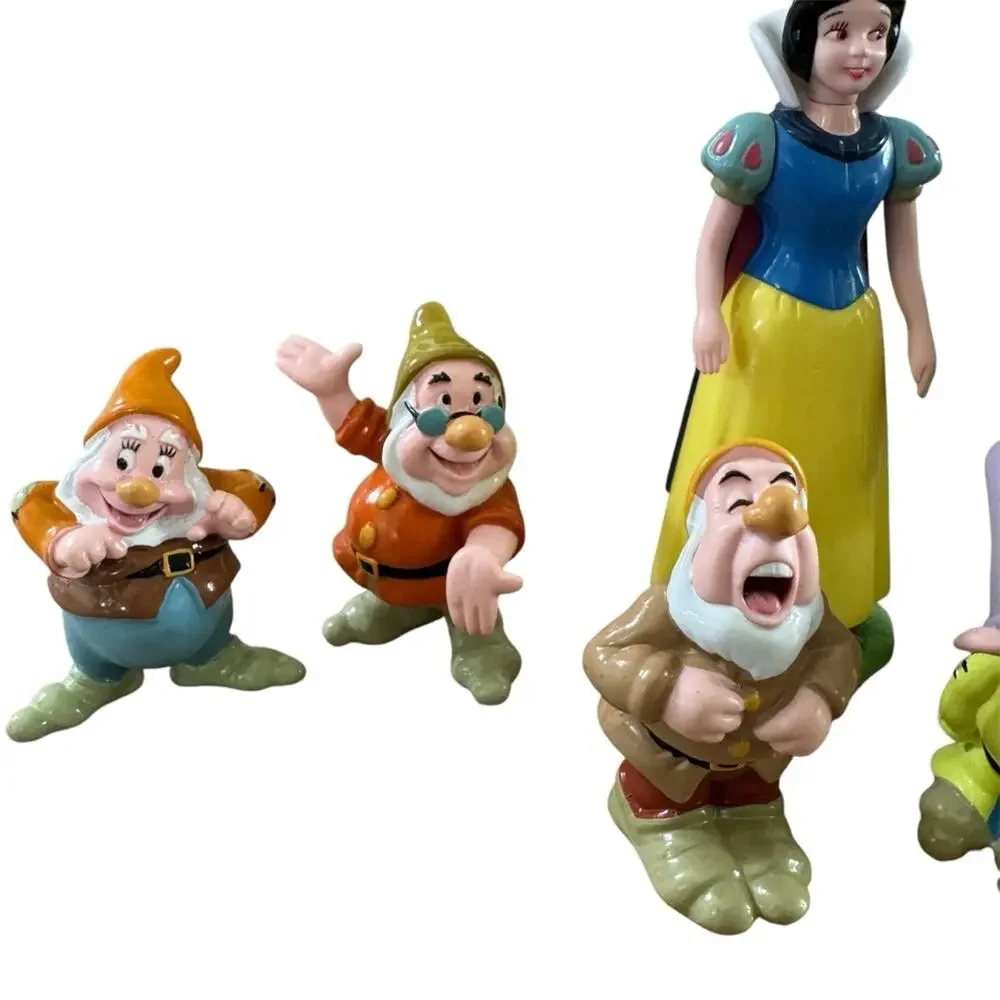 Snow White, The Prince and Seven Dwarfs Figurine Set